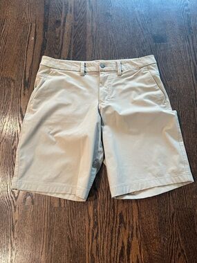 lululemon athletica Men's Flat-Front Shorts in Light Tan Khaki Commission Shorts